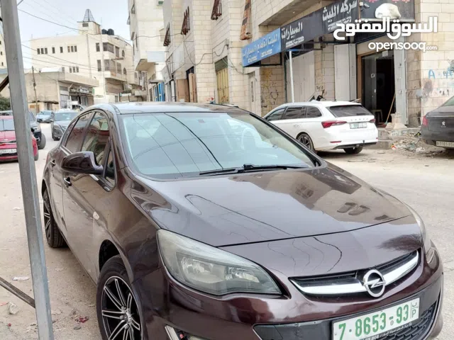 أوبل أسترا 2014 فل إضافات عدا فتحة