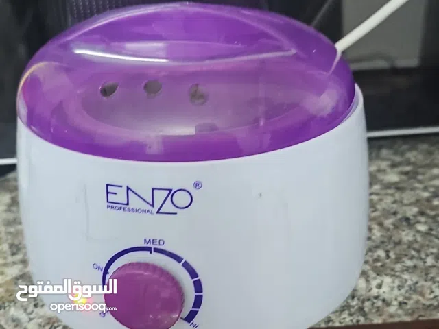 جهاز واكس إيطالي مستعمل مع علبه الشمع فقط ب 4 دنانيرر.
