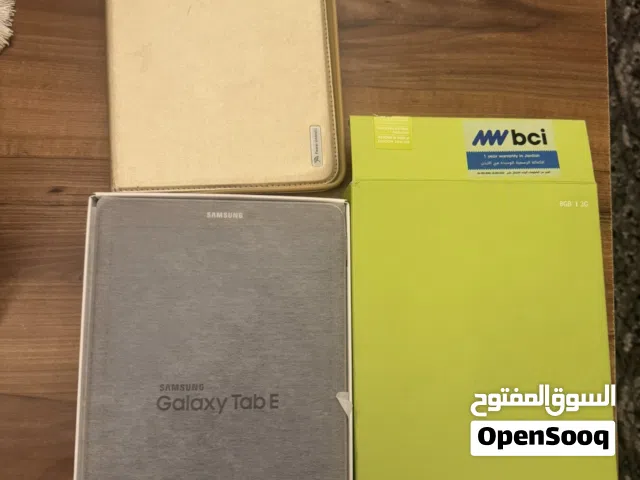 تاب سامسونج E  ب خط  مستخدم اشي بسيط جدا