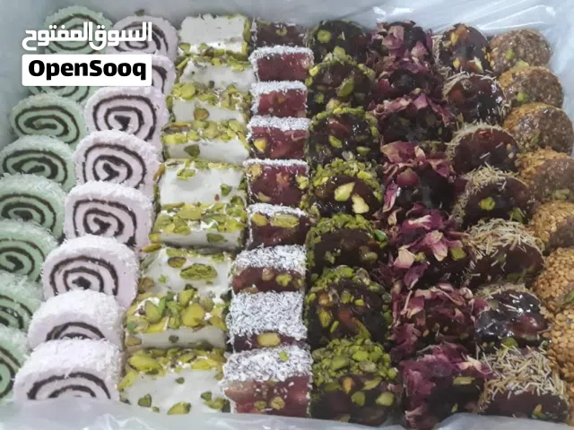 شيف حلويات متخصص بطبخ المن والسلوى والراحة التركية والسمسمية