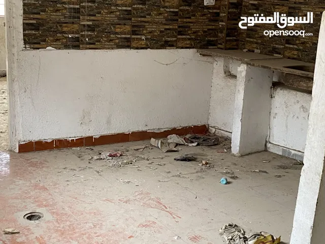 90 m2 2 Bedrooms Townhouse for Sale in Salt Al Midan