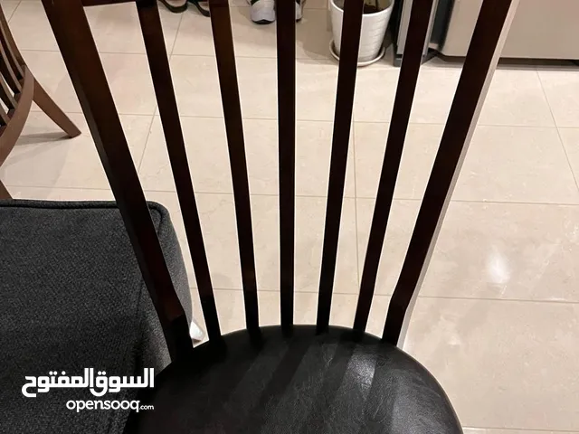 طاولة سفرة مستعملة 4 اشهر