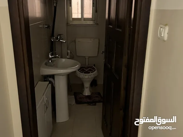100 m2 2 Bedrooms Apartments for Rent in Ramallah and Al-Bireh Al Tira
