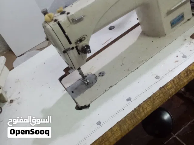 ماكينه درز وكاله شغاله 100% عالفحص نظيفه جدا بسعر حرق رجاء خاص اللي بده شيء يبعث وتساب لانه خطي مفصو