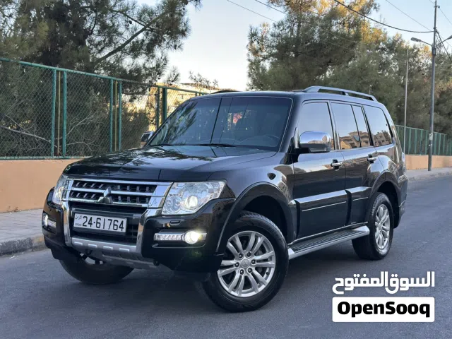 2017 ميتسوبيشي باجيرو GLS