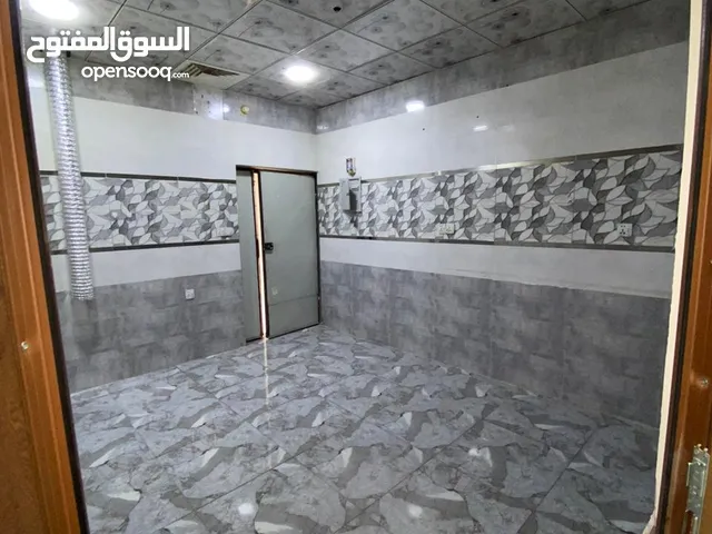 130 m2 1 Bedroom Apartments for Rent in Basra Kut Al Hijaj