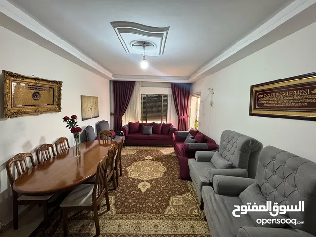 طقم كنب مع مفردتين
