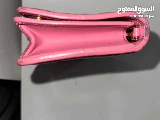 جنطة برادا