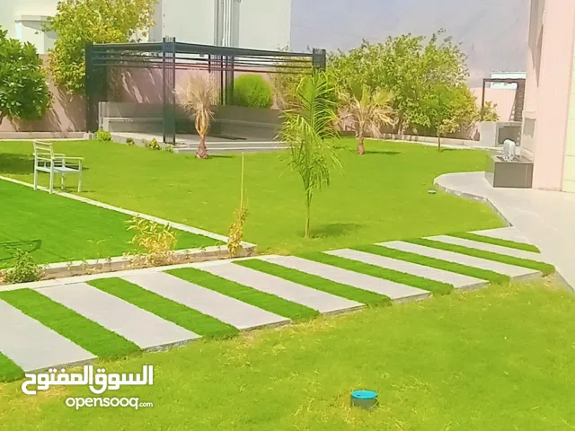 تصميم وانشاء الحدائق المنزليه والعامه عمل جلسات خارجيه وغرف زجاجيه وعمل شلالات ونوافير