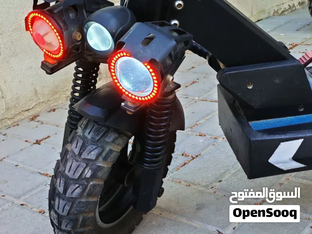 Electric Scooter  Foldable  25–30 KM Range  Charger Included