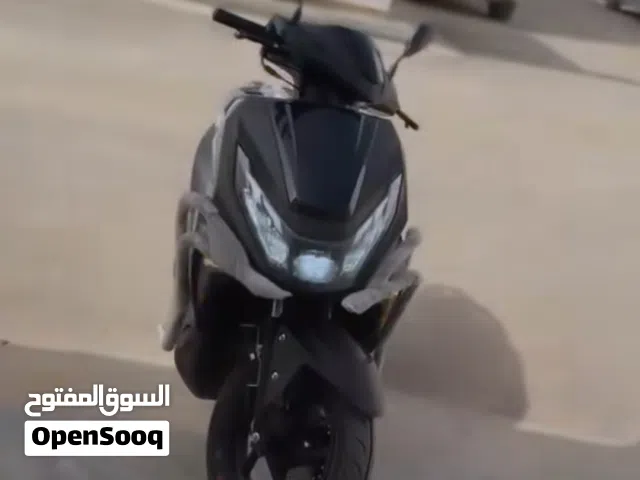 2025 فيسبا Sprint 150