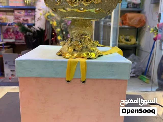 طبق اباجوره لتقديم الفواكه. كبير الحجم