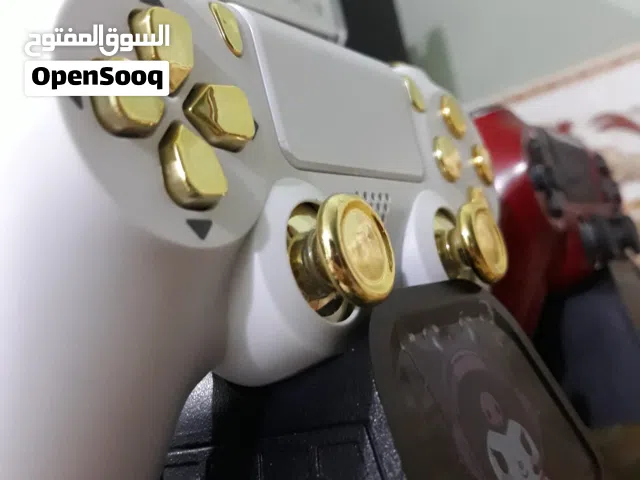 بلايستيشن 4 سلم اونلاين 500 جيجابايت نضيف مع 2 جويستك و قرص ريد ديد 2