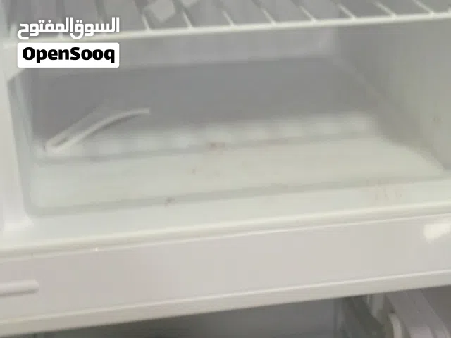 ثلاجه جديده للبيع