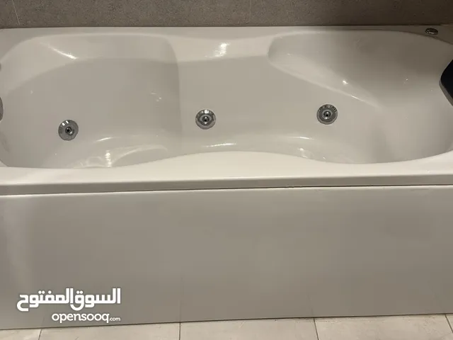 جاكوزي مفرد بحالة الجديد