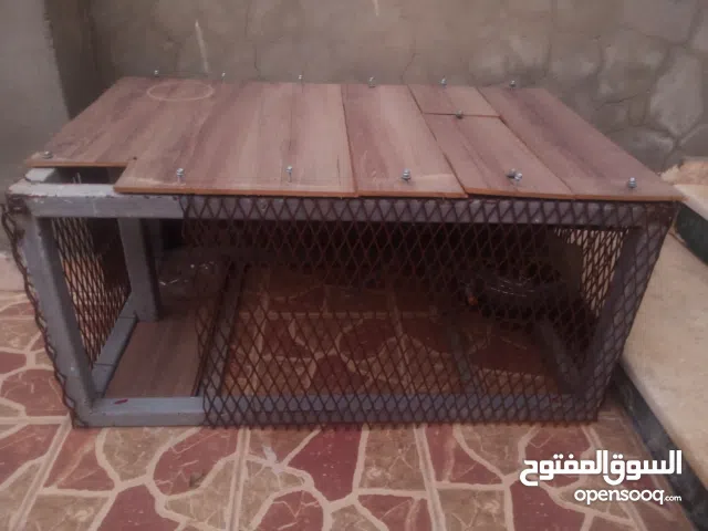 قفص حديد وخشب متعدد الاستخدامات – تصميم قوي وراقي