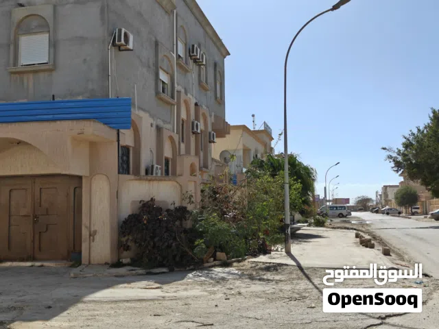 مبنى للايجار فى طابلينو ثلاث طوابق شهر بشهرا +عمولة مكتب