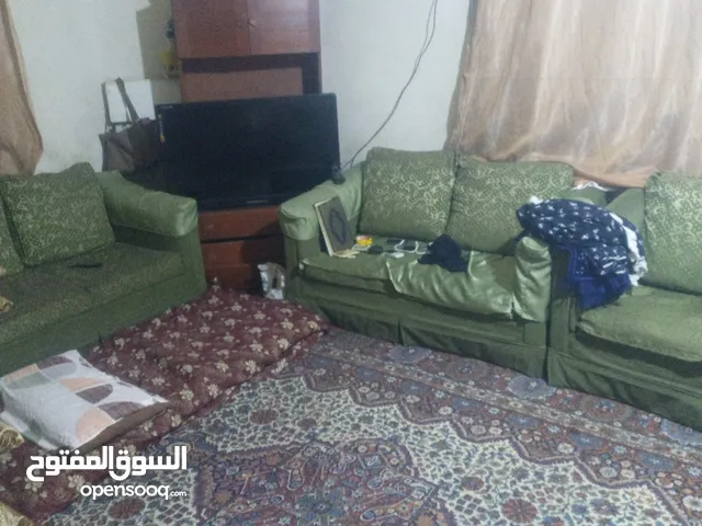 كنب للبيع بحاله جيده
