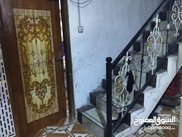 100 m2 5 Bedrooms Townhouse for Rent in Basra Asatidha