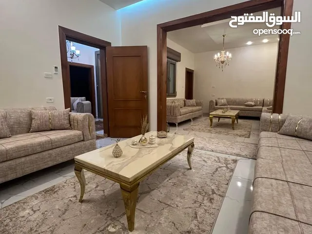 550 m2 More than 6 bedrooms Villa for Sale in Tripoli Tareeq Al-Mashtal
