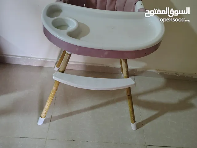 للبيع كرسي طعام بحالة جيدة