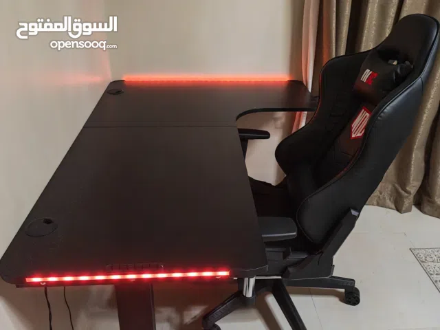 Gaming table and chair طاولة وكرسي