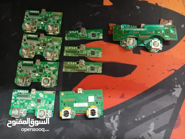 جميع قطع أدين بلاستيشن 3 مستعملات البيع كوم الكوم ب 8 غير قابل للتفاوض التواصل على السوق المفتوح.