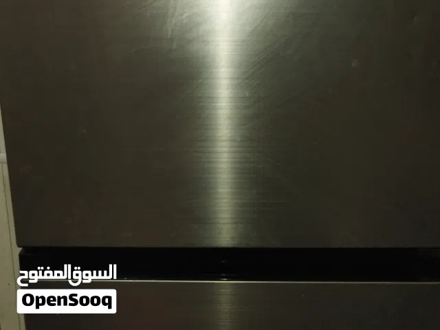 ثلاجة للبيع بحالة ممتازة