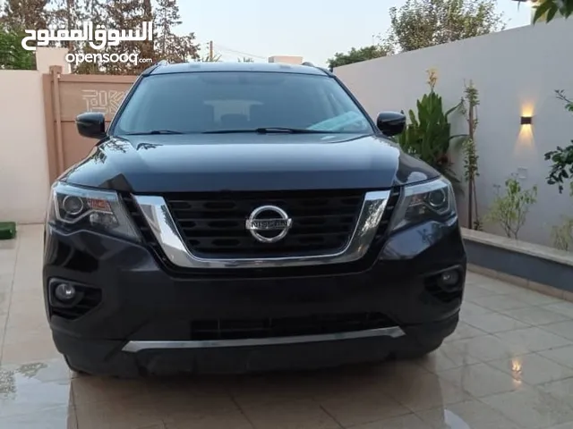 Used Nissan Pathfinder in Tripoli