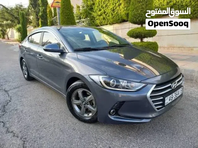 2017, هيونداي, النترا, Standard