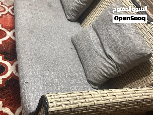 طقم راتان 7مقاعد مع طاوله حاله ممتازه