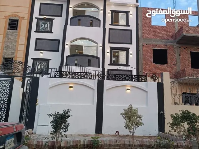 75 m2 5 Bedrooms Townhouse for Sale in Giza 6th of October