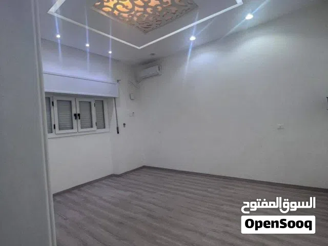 شقة خدامية مكتبية للإيجار الظهرة رايسي