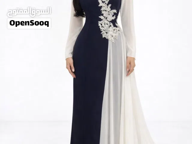فستان من مصممة كويتية للبيع
