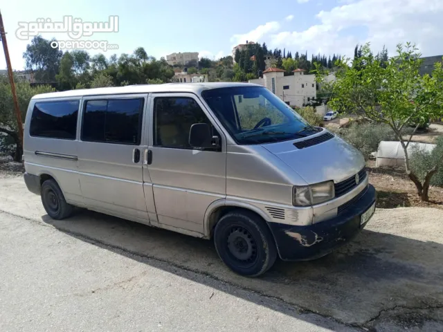 باص كرفيل موديل 2002