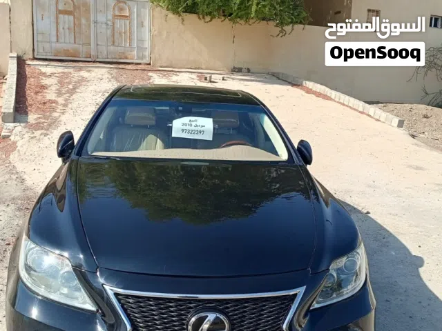 للبيع لكزس LS460 موديل 2010 في قمة النظافة
