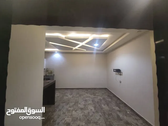 170 m2 3 Bedrooms Apartments for Rent in Tripoli Al-Sidra