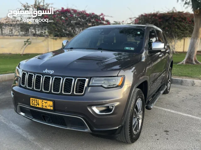 جيب جراند شيروكي لمتد فل اوبشن بانوراما