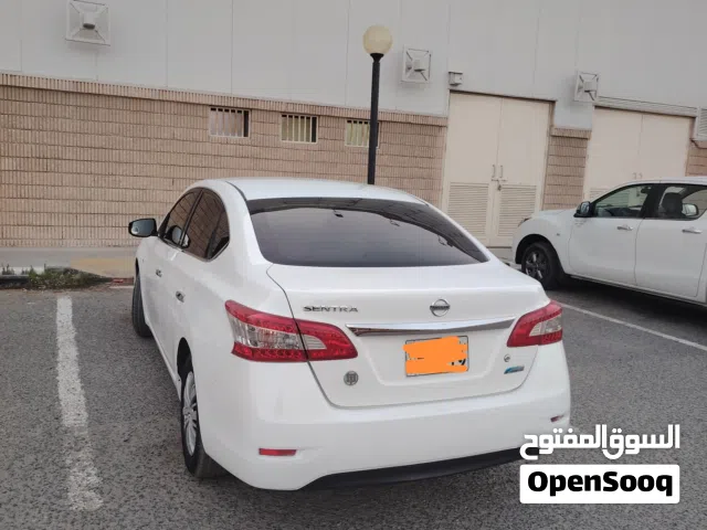 2014 نيسان سنترا SL