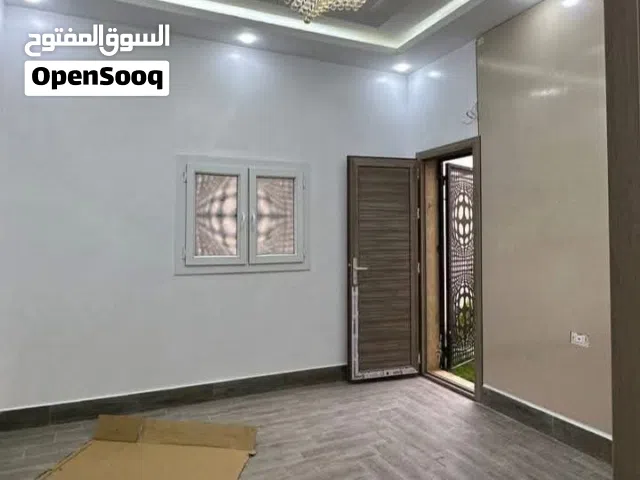شقة للإيجار جديدة طابق ارضي  في السراج حي اسطنبول بالقرب من مصنع العافية الإيجار 2100د مع عمولة مكتب