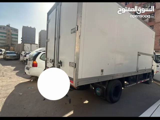 هافلوري مستوبيشي مقفل موديل 2007 الطول 5 متر مسجله علي شركه نقل