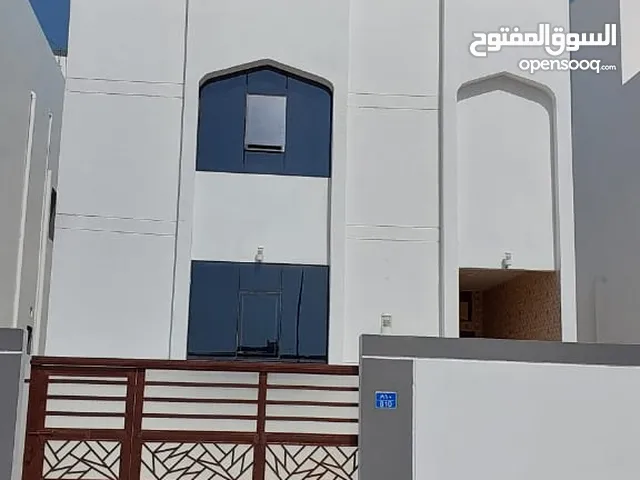 330 m2 5 Bedrooms Villa for Rent in Dhofar Salala