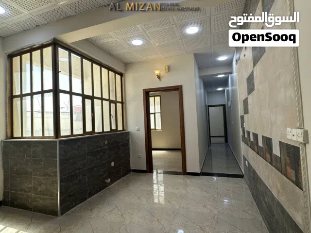 شقـــة  حديثــة للايجــار  طابق اول من ضمن بناية تحتوي على مصعد وسكيورتي