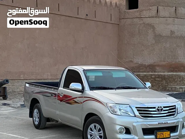 بيكب هايلوكس نظيف