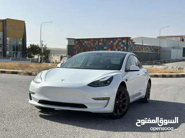 Tesla 3 ((( 2022 )) Full Options 4000 Miles New