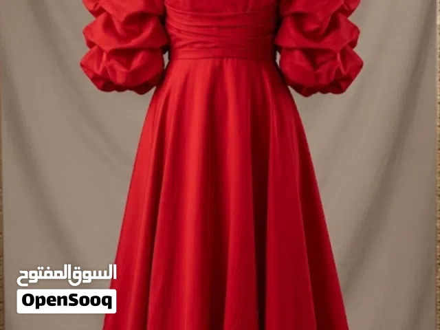 فستان سهرة أحمر راقي للبيع