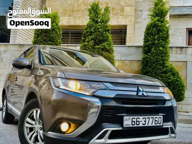 2022, ميتسوبيشي, اوتلاندر, Standard