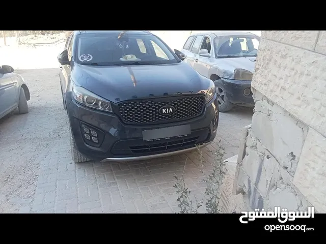 كيا سورينتو 2015