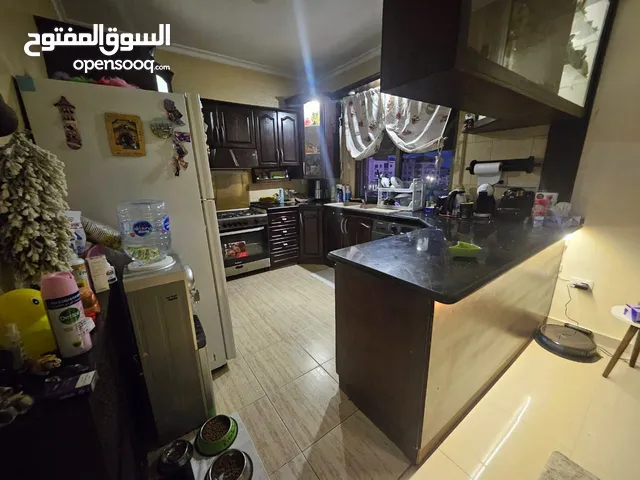 111 m2 4 Bedrooms Apartments for Sale in Amman Al Jandaweel