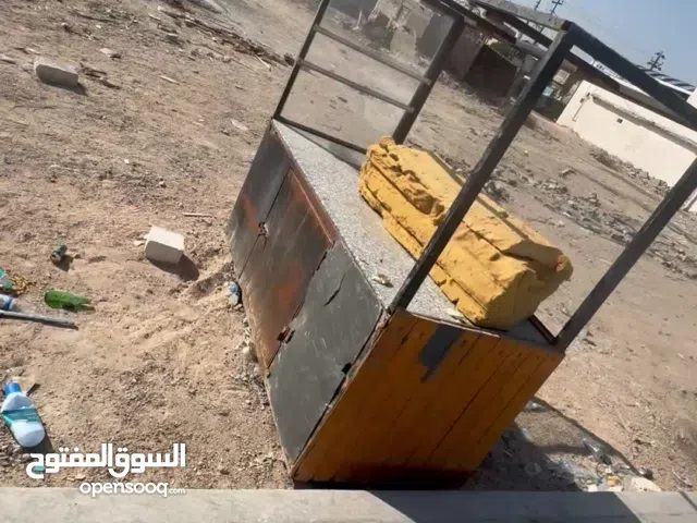 السلام عليكم ميز للبيع